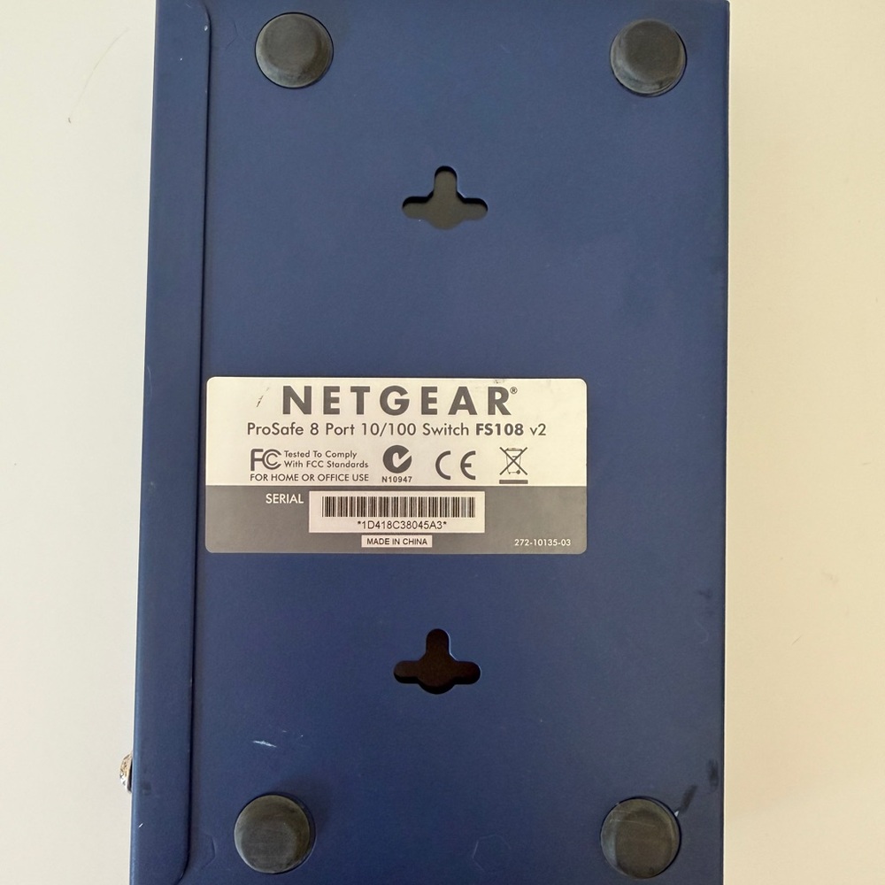 Netgear FS108 Fast Ethernet Switch 8-Port 1/100 Desktop Switch - Picture 5 of 6